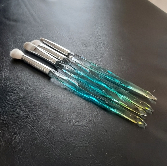 Farah 4 Makeup Pencils Tapered, Concealer, Shading And Pencil. - Picture 1 of 9